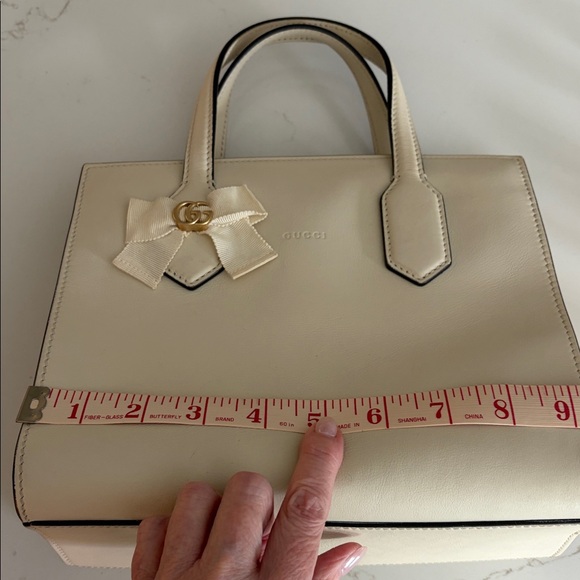 Gucci GG Bow Ivory Leather Small Tote Crossbody Bag Double G Ribbon Entrupy Auth - Picture 14 of 15